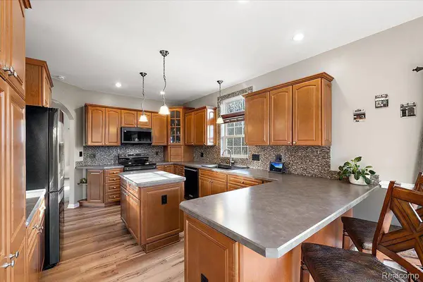 5035 Hidden Ridge DR, Hadley Township, MI 48455