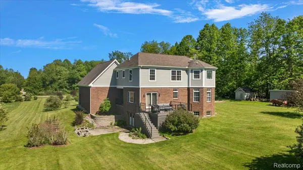 5035 Hidden Ridge DR, Hadley Township, MI 48455