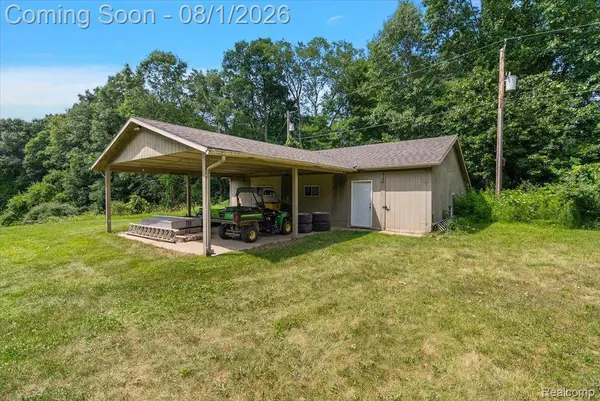 1650 Cobblestone LN, Oxford Charter Township, MI 48371