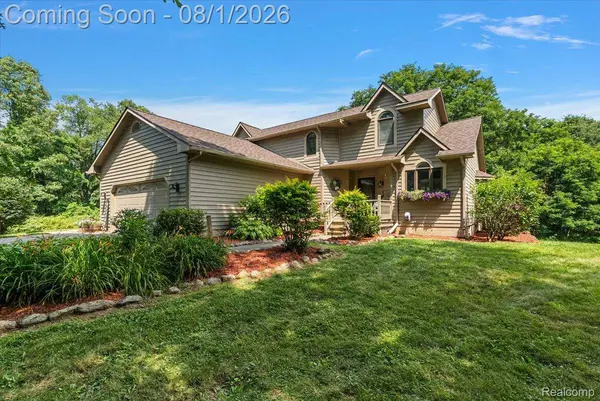 1650 Cobblestone LN, Oxford Charter Township, MI 48371