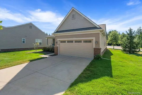 3679 W Madison AVE, Orion Charter Township, MI 48359