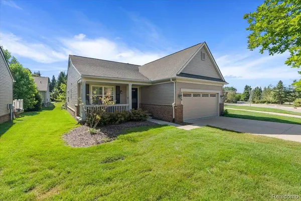 3679 W Madison AVE, Orion Charter Township, MI 48359