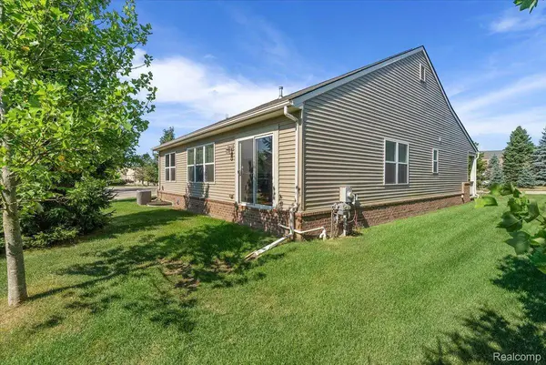 3679 W Madison AVE, Orion Charter Township, MI 48359