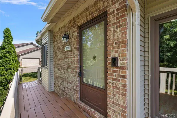 7092 Elmhurst, West Bloomfield Charter Township, MI 48322