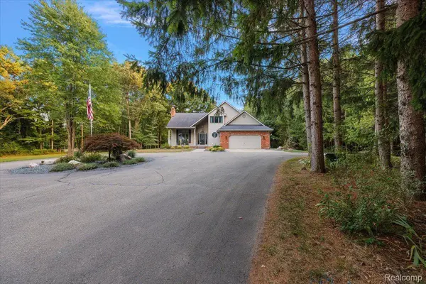 707 W Sutton RD, Metamora Township, MI 48455