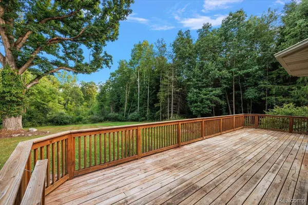 707 W Sutton RD, Metamora Township, MI 48455