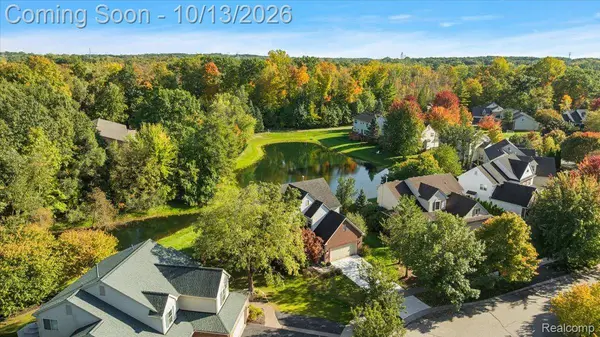 3055 Montclair DR, Orion Charter Township, MI 48348