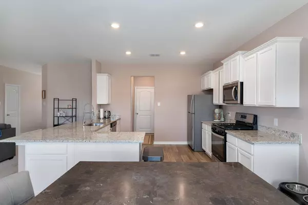 625 Aplite PASS, Maxwell, TX 78656