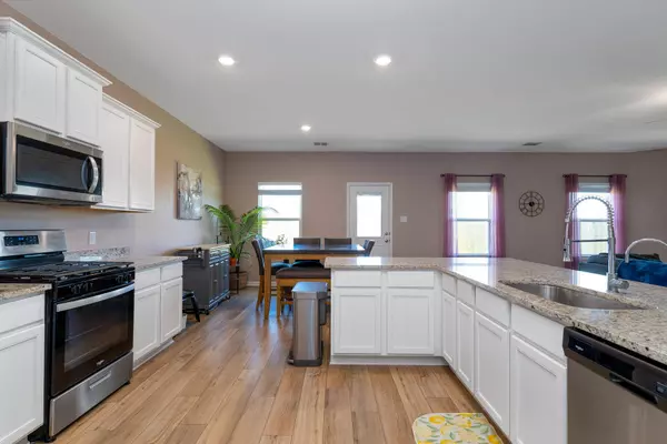 625 Aplite PASS, Maxwell, TX 78656