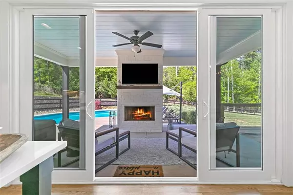 6560 CRESTWOOD PENINSULA, Flowery Branch, GA 30542