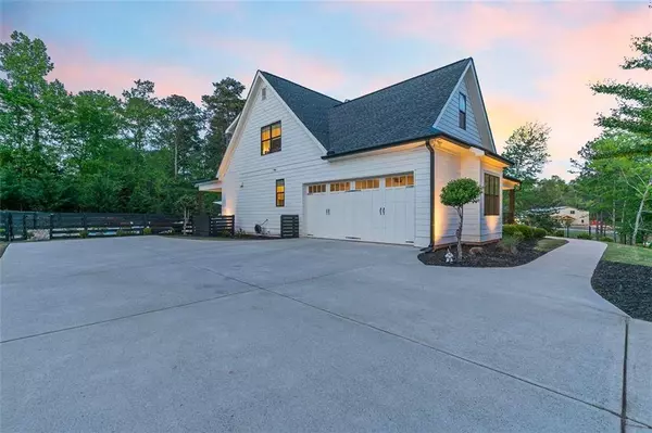 6560 CRESTWOOD PENINSULA, Flowery Branch, GA 30542