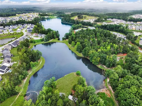 504 Michigan CIR, Hoschton, GA 30548