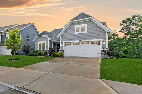 504 Michigan CIR, Hoschton, GA 30548