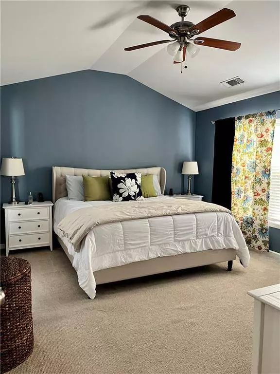 2472 Walnut Tree LN, Buford, GA 30519