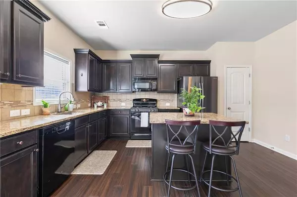 257 Collingsworth TRCE, Lawrenceville, GA 30043