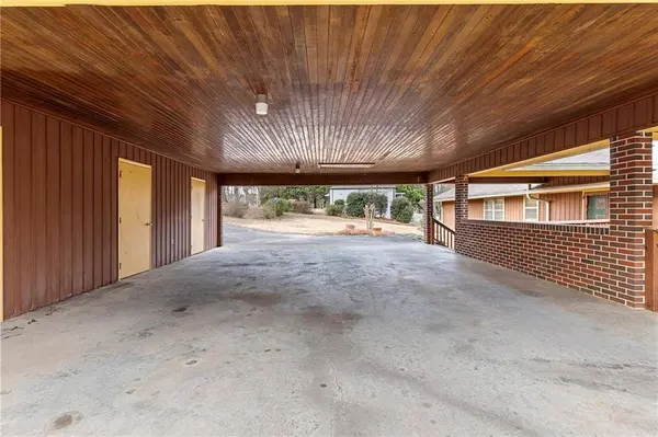 571 Greenvalley DR, Winder, GA 30680