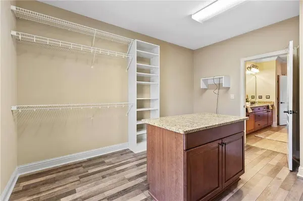 1178 ANTRIM GLEN DR, Hoschton, GA 30548