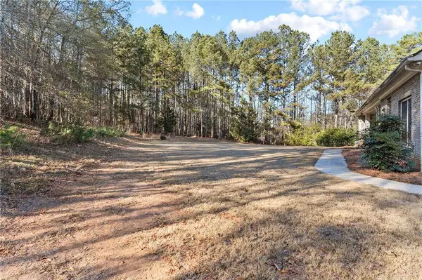 1178 ANTRIM GLEN DR, Hoschton, GA 30548