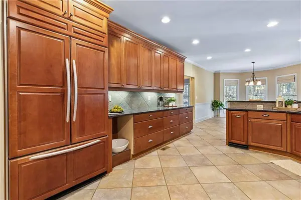 1178 ANTRIM GLEN DR, Hoschton, GA 30548