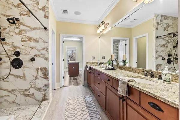 1178 ANTRIM GLEN DR, Hoschton, GA 30548