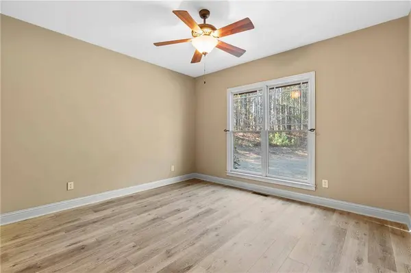 1178 ANTRIM GLEN DR, Hoschton, GA 30548