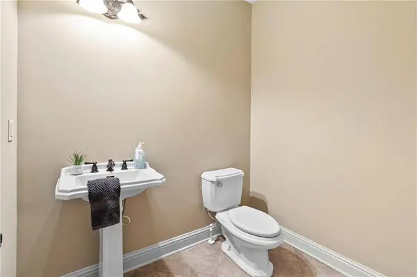 1178 ANTRIM GLEN DR, Hoschton, GA 30548