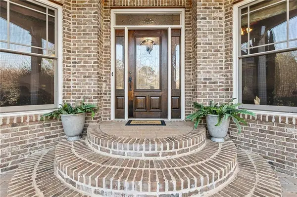 1178 ANTRIM GLEN DR, Hoschton, GA 30548