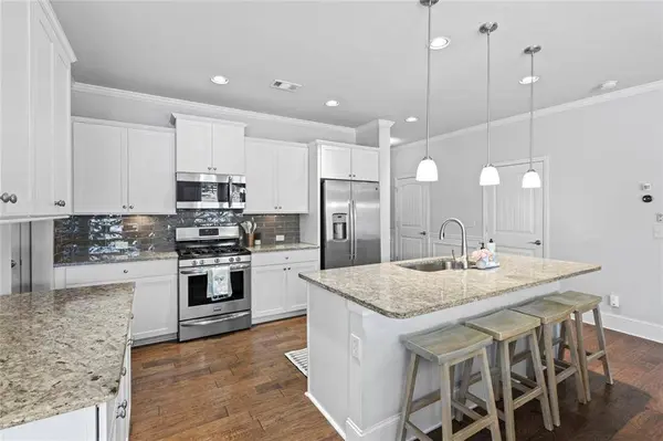 6647 Rivergreen RD, Flowery Branch, GA 30542