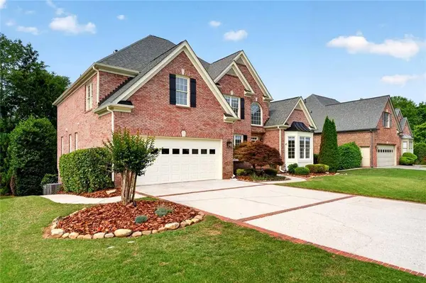 3913 Springtree LN, Hoschton, GA 30548