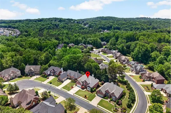 3913 Springtree LN, Hoschton, GA 30548
