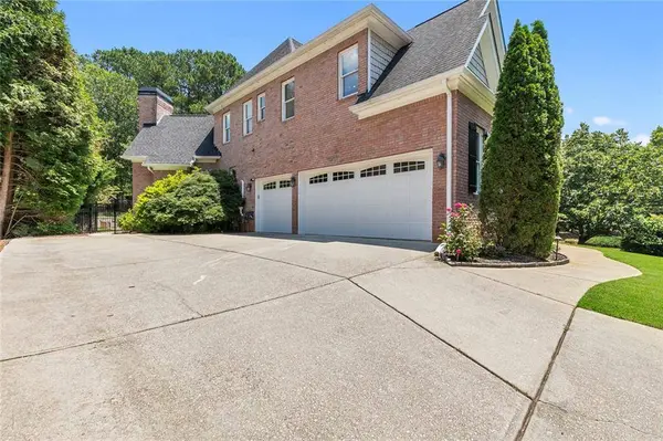 2373 Bronze Oak LN, Braselton, GA 30517
