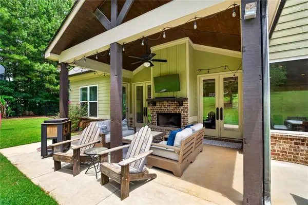 845 Walnut River TRL, Hoschton, GA 30548