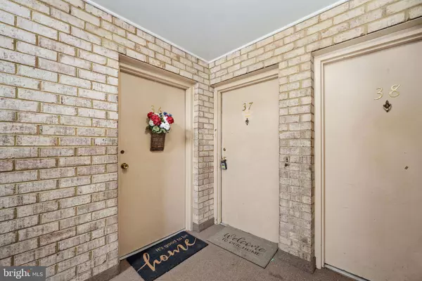 12705 GORDON BLVD #37, Woodbridge, VA 22192