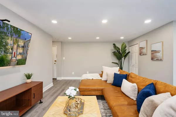 12705 GORDON BLVD #37, Woodbridge, VA 22192