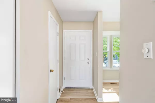 15370 GATEHOUSE TER, Woodbridge, VA 22191