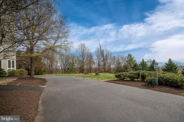 1621 LADUE CT #107, Woodbridge, VA 22191