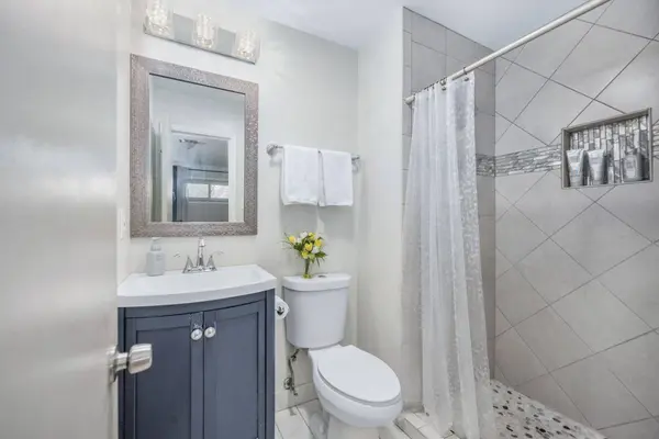 4401 Blyth Pl, Alexandria, VA 22309-4017
