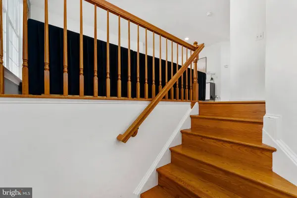 16796 SWEENEY LN, Woodbridge, VA 22191