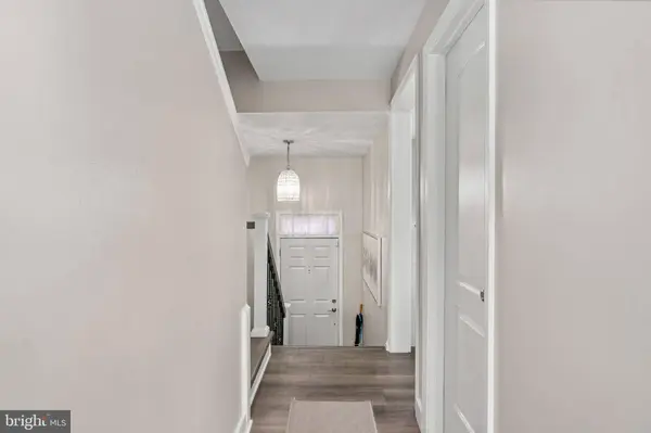 2504 WINDBREAK DR, Alexandria, VA 22306