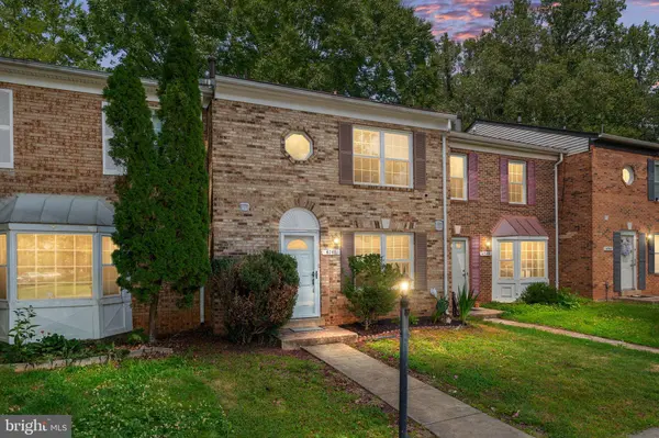 4748 S PARK CT, Woodbridge, VA 22193