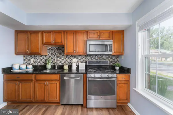 4748 S PARK CT, Woodbridge, VA 22193