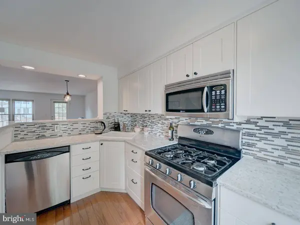 3022 KINGS VILLAGE RD, Alexandria, VA 22306