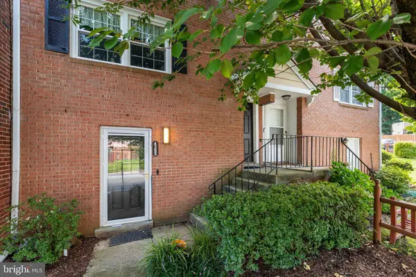 4305 ENSBROOK LN, Woodbridge, VA 22193