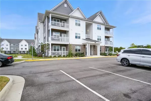 1509 Waitsel DR #102, Chesapeake, VA 23320