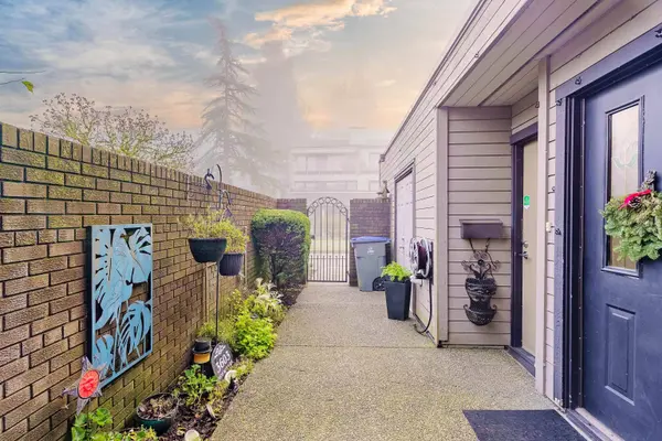 3603 Nico Wynd DR, Surrey, BC V4P 1J1