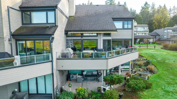 3603 Nico Wynd DR, Surrey, BC V4P 1J1