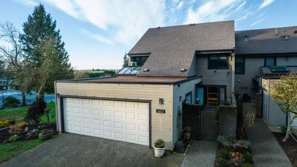 3603 Nico Wynd DR, Surrey, BC V4P 1J1