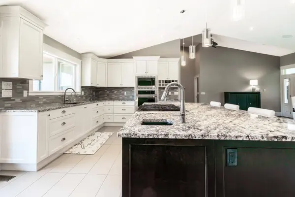 26258 60 AVE, Langley, BC V4W 1L2