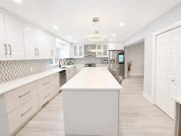 1416 Purcell DR, Coquitlam, BC V3E 2R7
