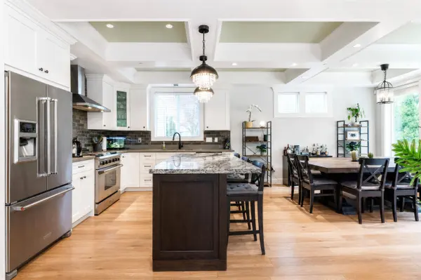 11448 232 ST, Maple Ridge, BC V2X 3R3
